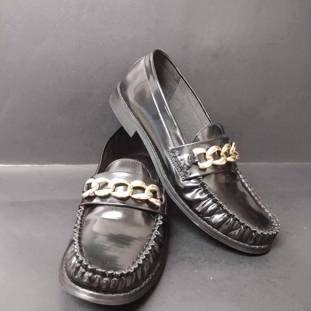 ASOS DESIGN - WOMEN'S LOAFERS WITH CHUNKY  GOLD  CHIN  SHOES SIZE: 7